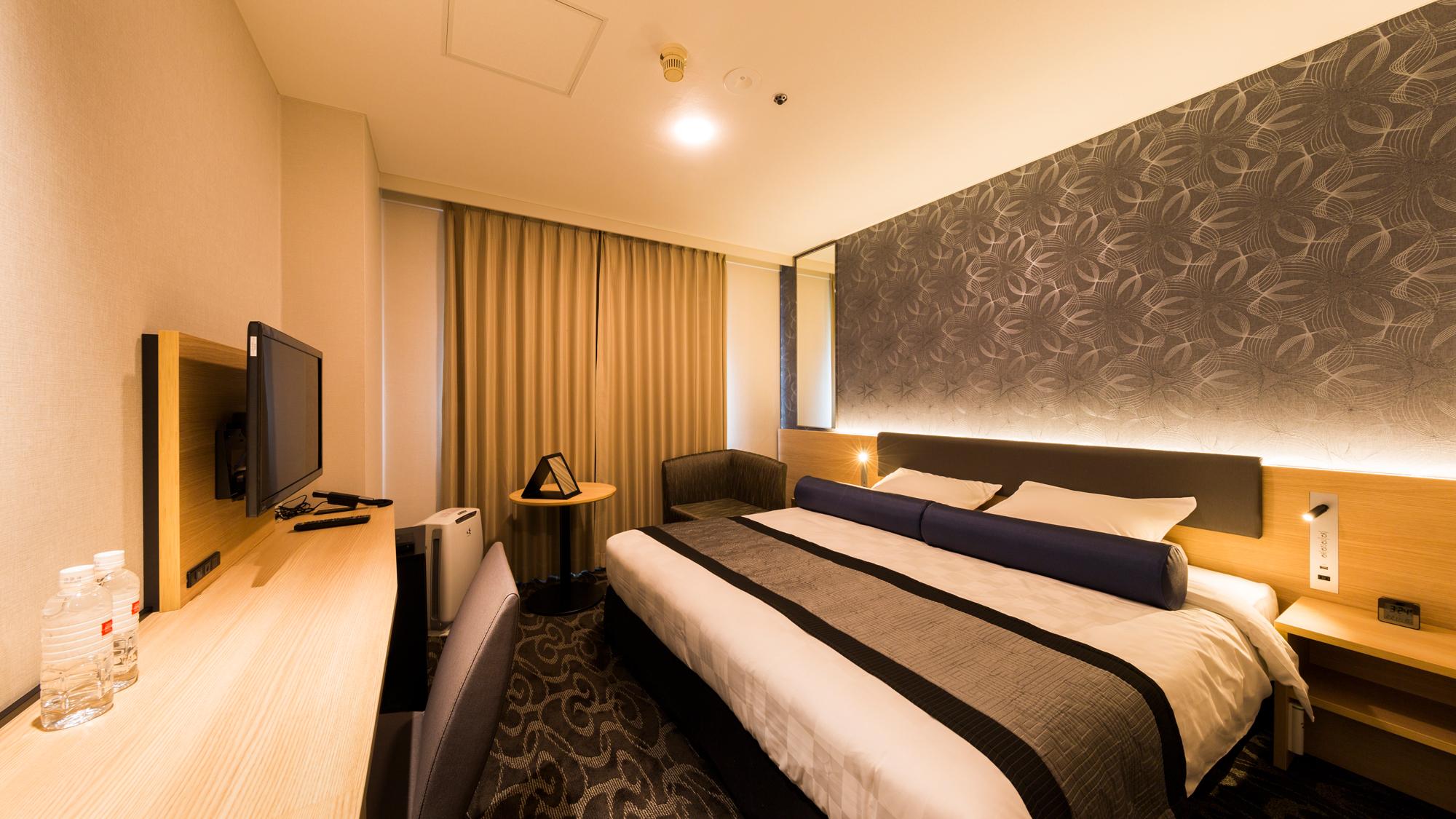 Superior, Double Bed, Night View