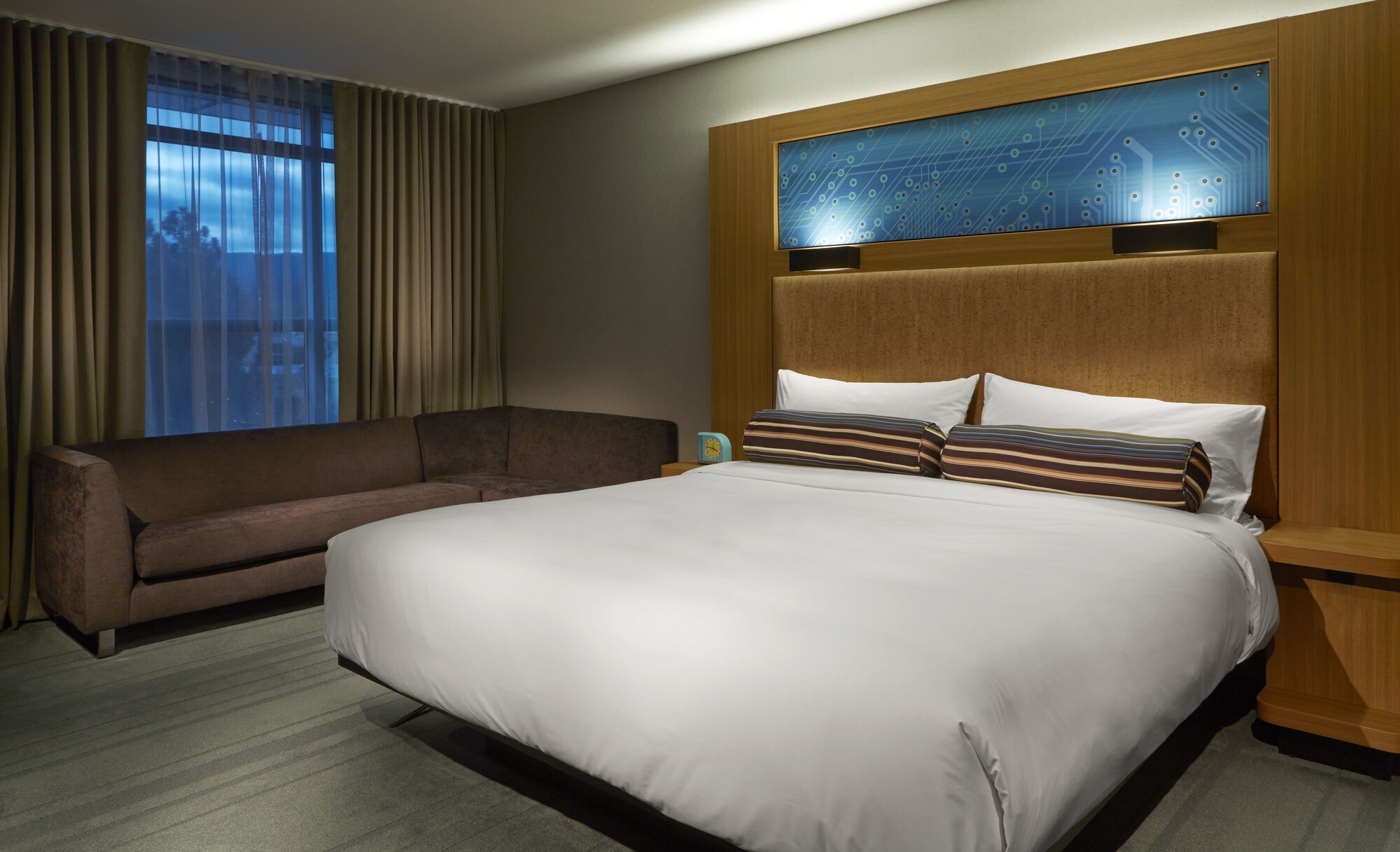 Aloft, King Bed