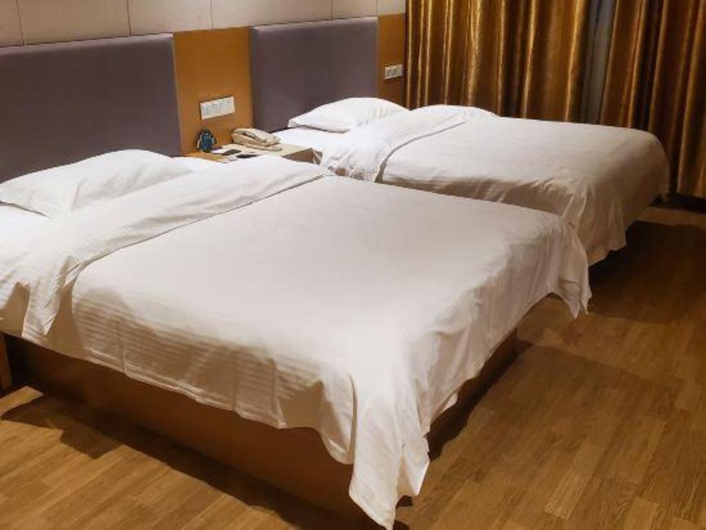 GreenTree Inn Jiangsu Wuxi Jiangyin Yunting Changshan Avenue ChenGYAng Road Business Hotel 26/37