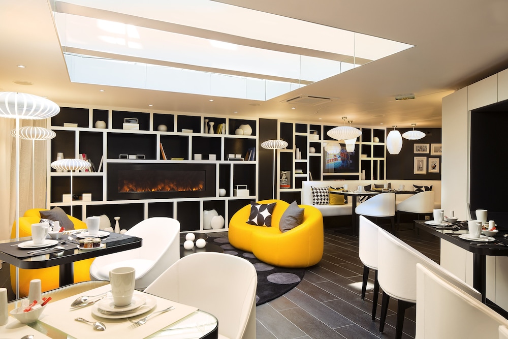 Hotel Ekta 35/40