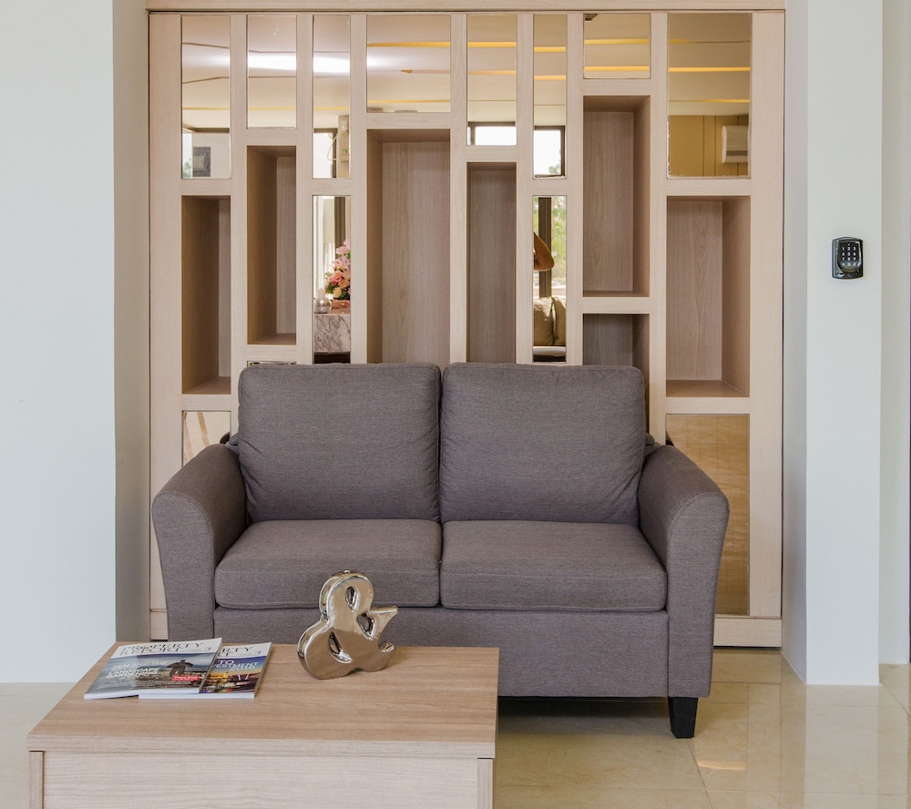 Connext Residence 33/50