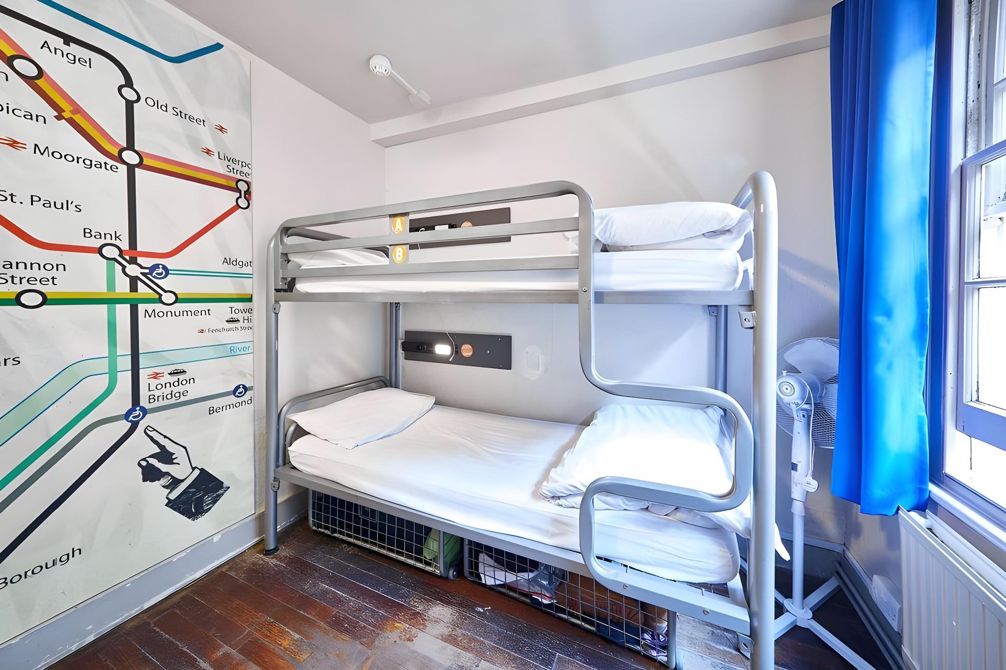 Private, Mixed Dorm, 4 Beds, 2 Bunk Beds, Shared Bathroom