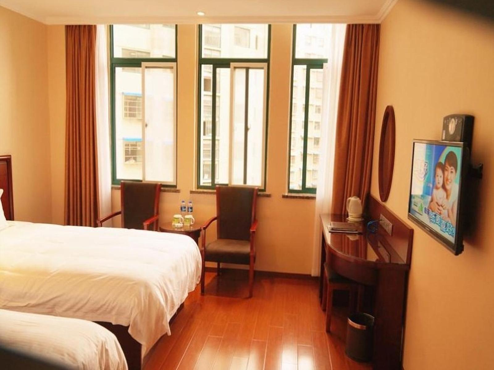 GREENTREE INN LIUAN HUOSHAN COUNTY YINGJIA AVENUE HOTEL 8/50