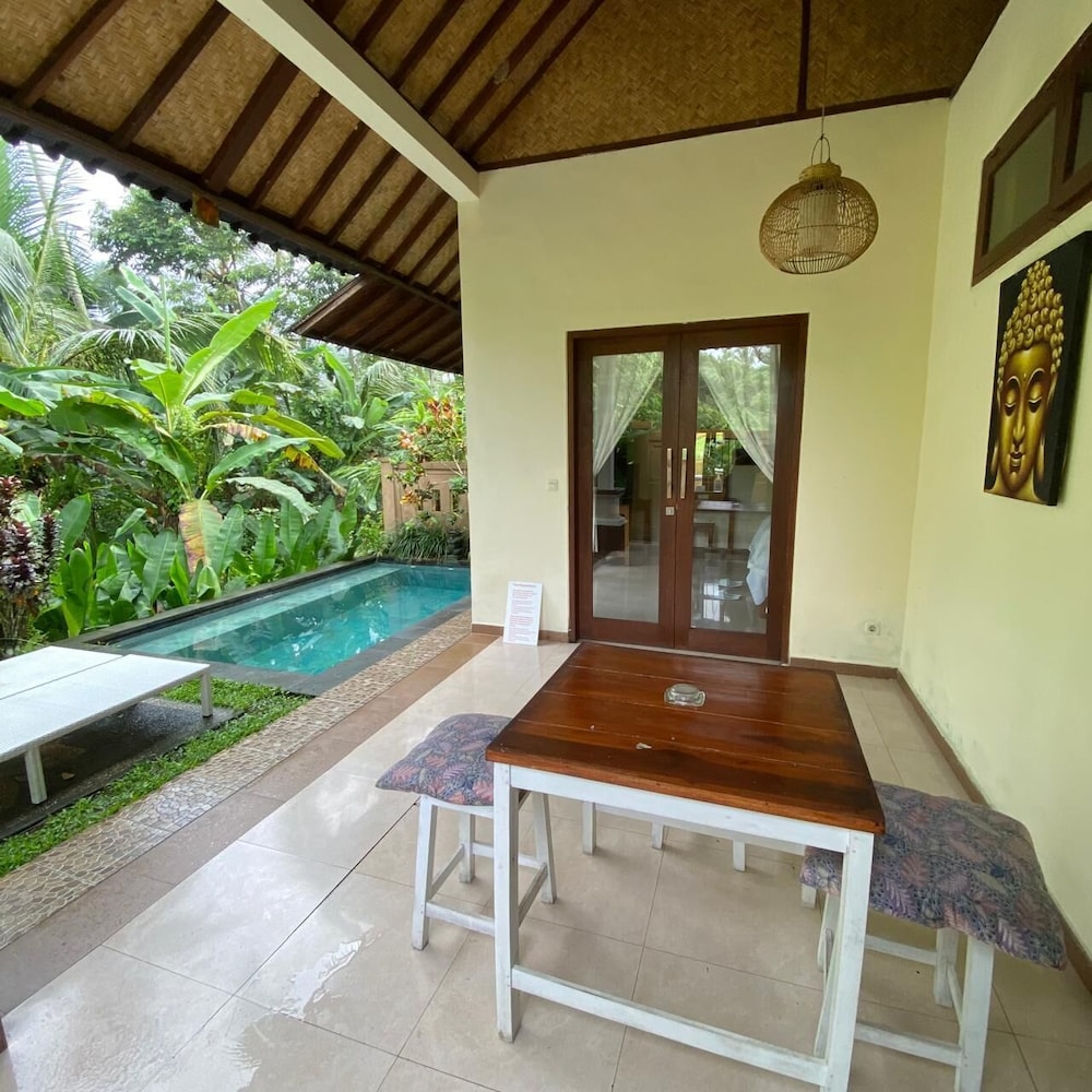 Dukuh Village Homestay & Villas 40/72