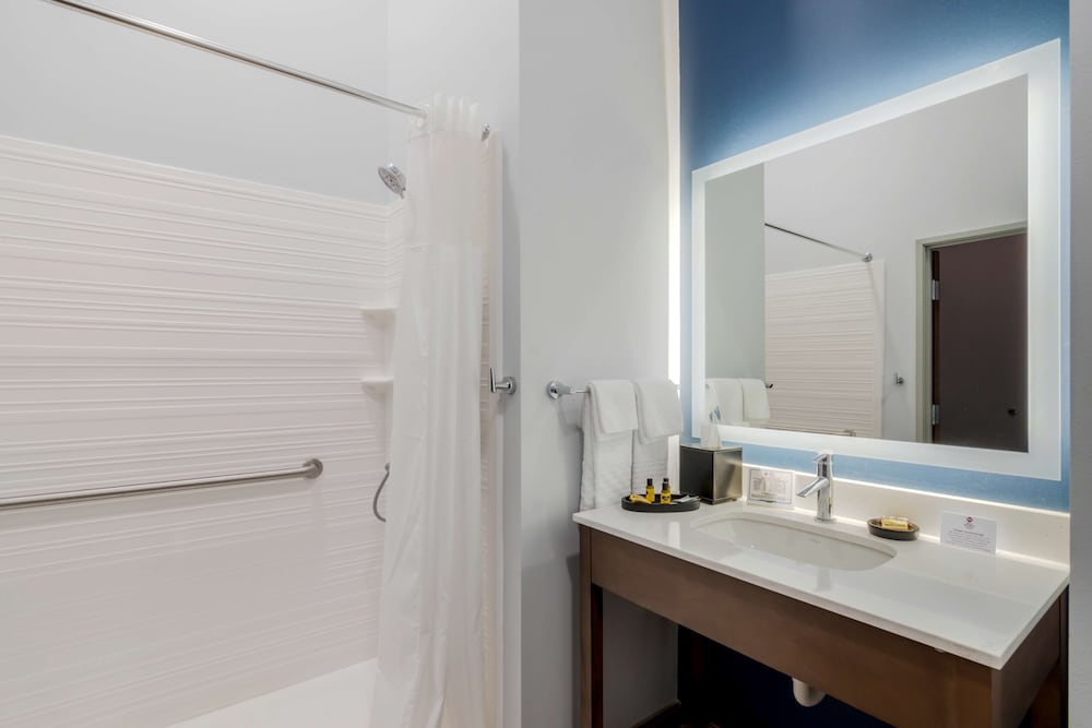 Best Western Plus St Louis Airport Hotelbest Western Plus St Louis Airport Hotel 20/36