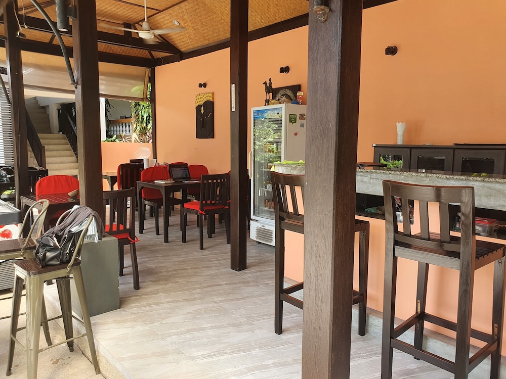 Ampha Place Hotel 39/53