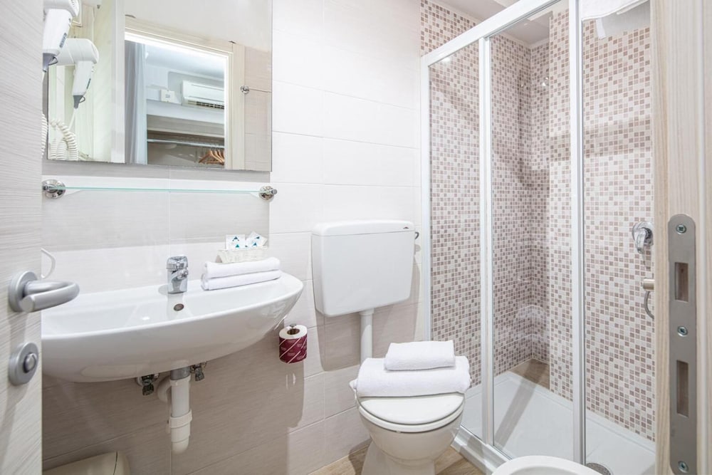 Hotel Pigalle 7/33