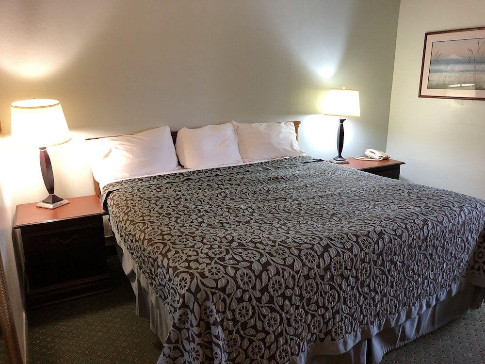 Regency Inn 28/55