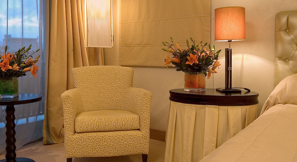 Plaza Resort Hotel 46/74
