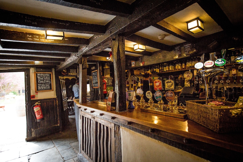 The Fleece Inn 6/50