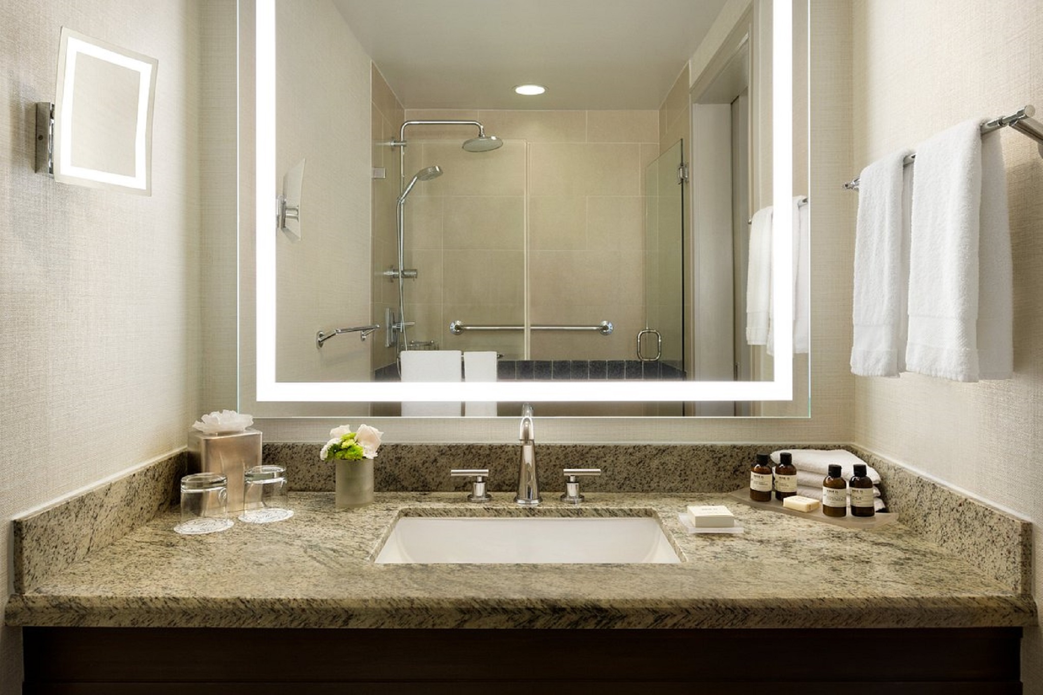 Room, 2 Double Beds, Fairmont Dallas 4/4