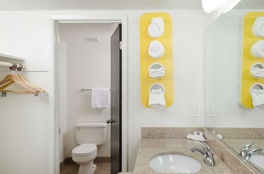 Ramada by Wyndham Merced 54/57