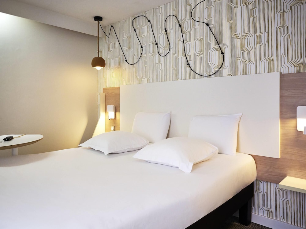 STANDARD, DOUBLE BED