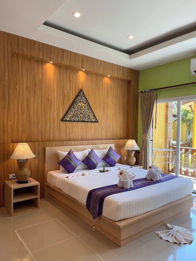 Room, King Bed, Superior Building