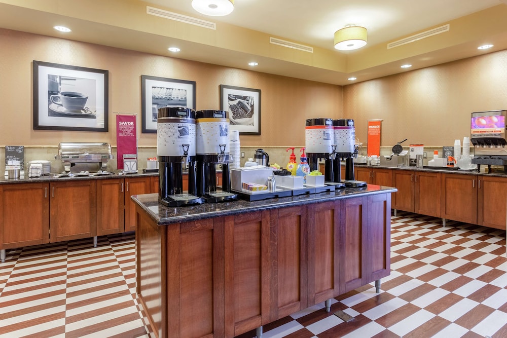 Hampton Inn Baltimore Owings Mills 28/36