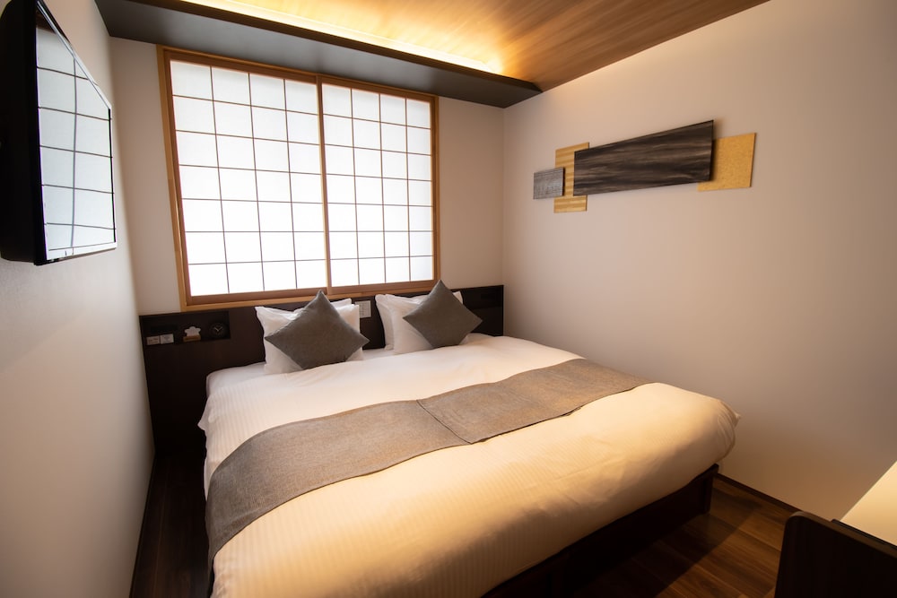 STANDARD, KING BED