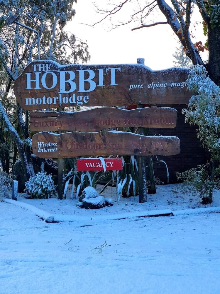The Hobbit Motorlodge 36/41