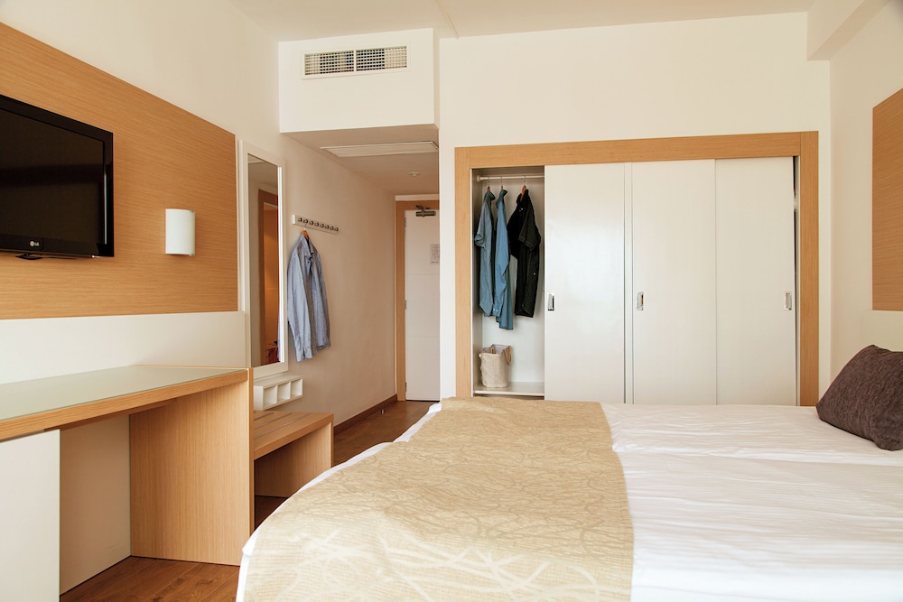Sunprime Waterfront - Adults Only 8/36