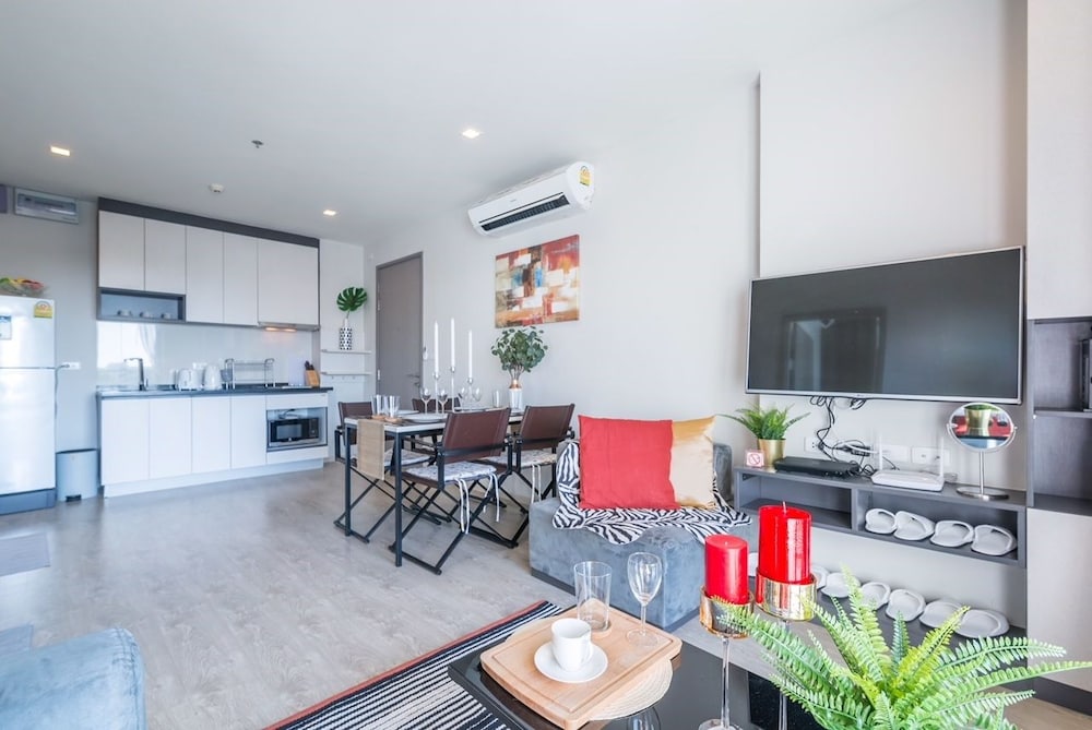 The Base Condo Pattaya by Supee 28/50