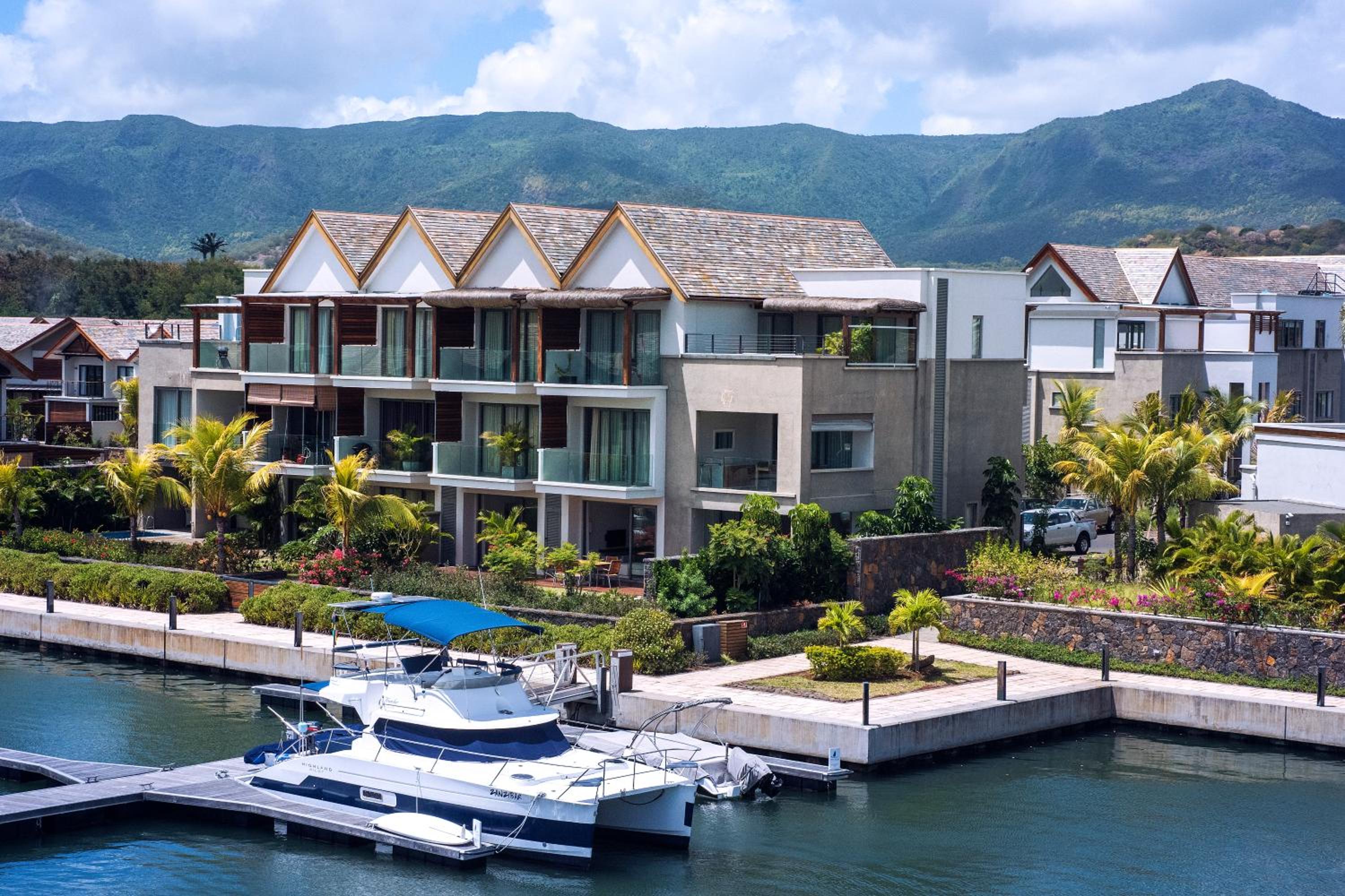 West Coast Marina 4/59
