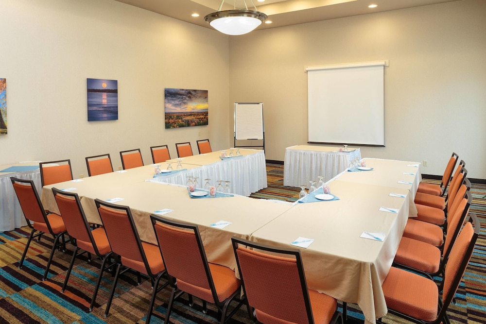 Fairfield Inn Suites By Marriott Belleville 45/48