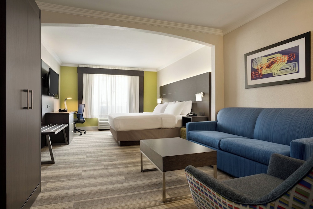 Holiday Inn Express & Suites Dallas NE - Allen 36/55