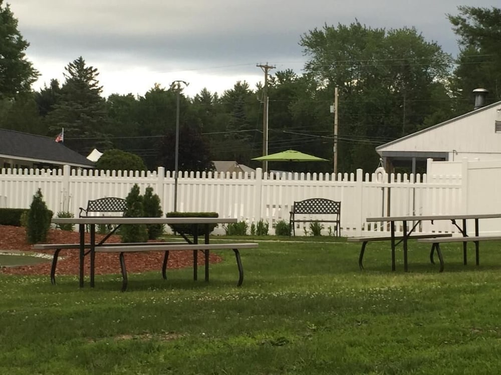Merrill Farm Inn 30/35