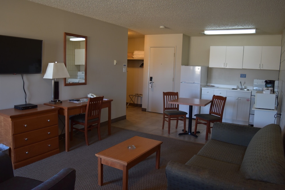 Guest House Inn And Suites 24/46