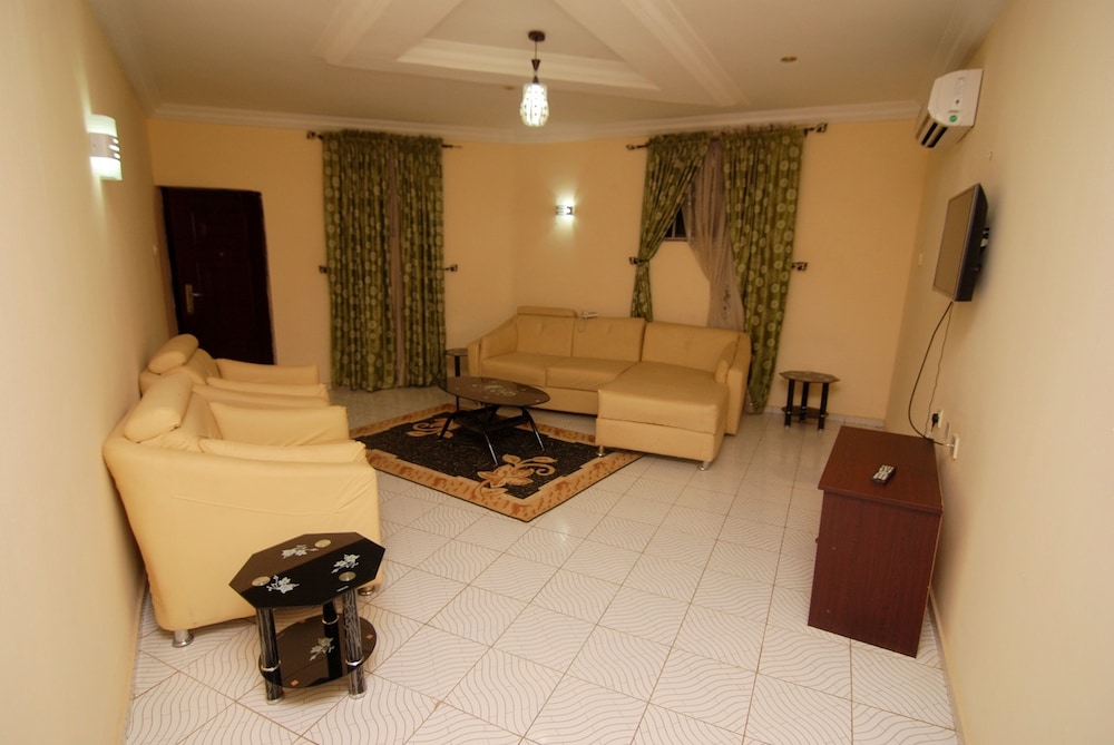 Motown Hotel 18/33