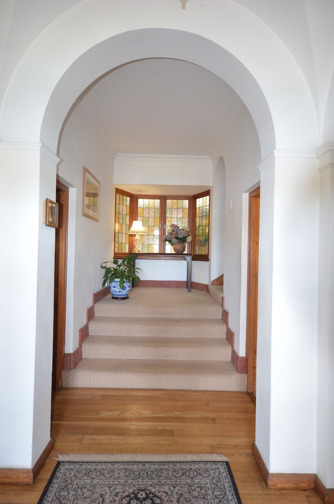 Sonnekus Guest House 4/49