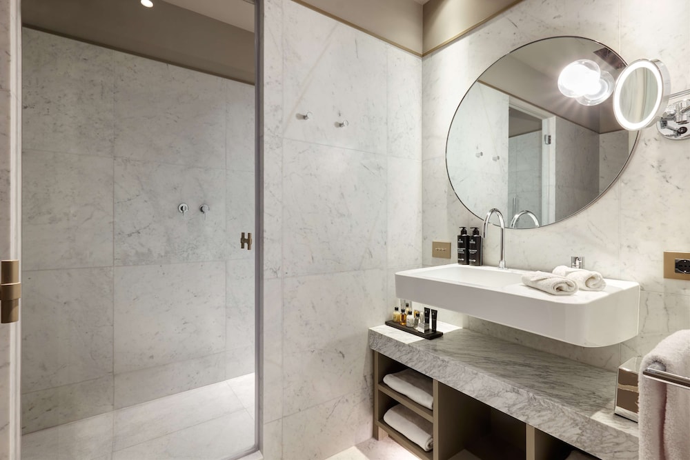 Radisson Collection Hotel, Roma Antica 49/50