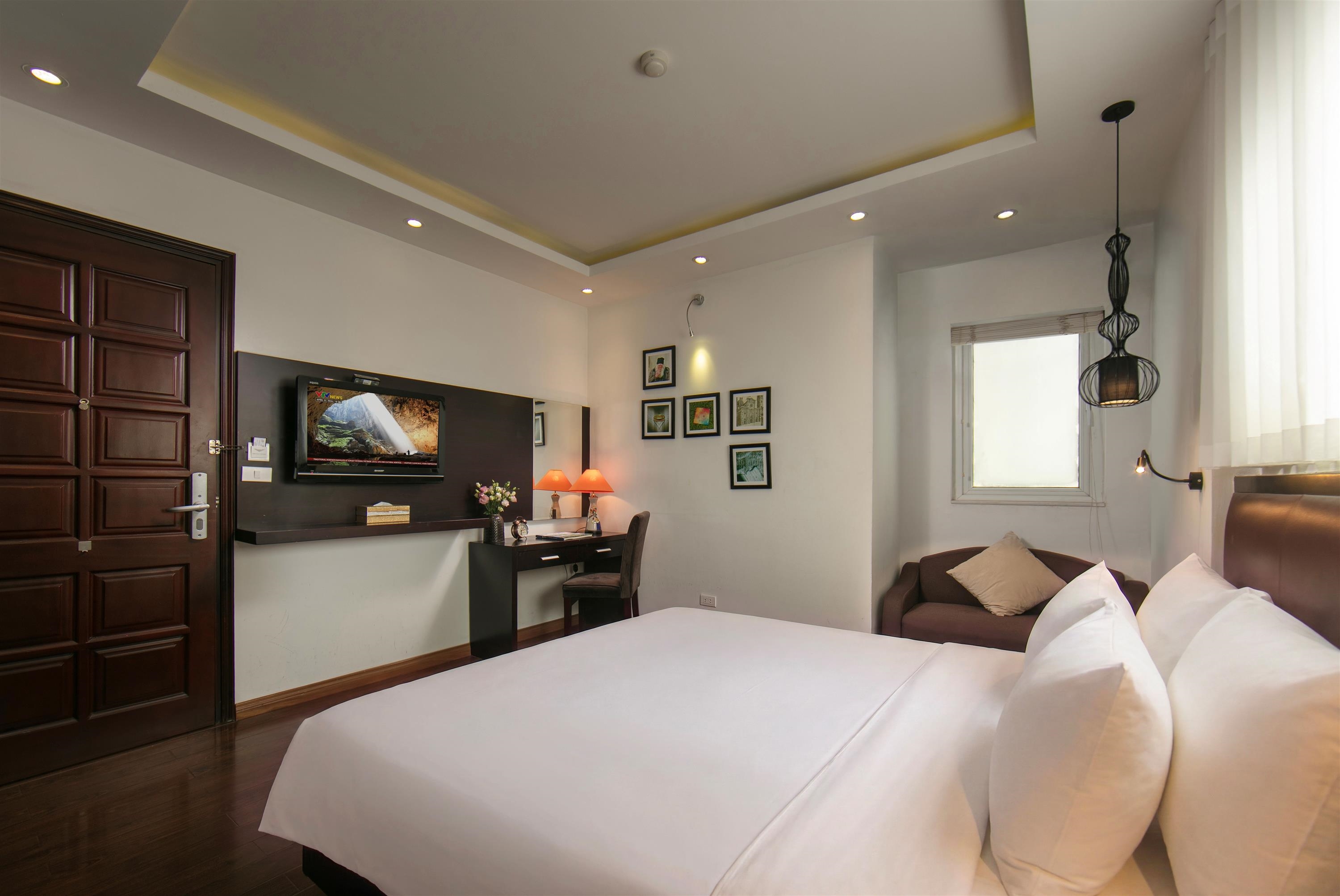 Hanoian Central Hotel and Spa 18/50