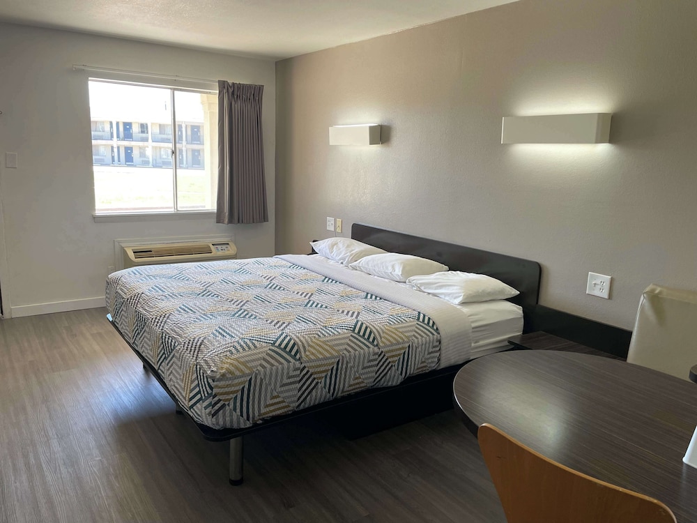 Motel6 Wichita Falls, TX - North 41/63