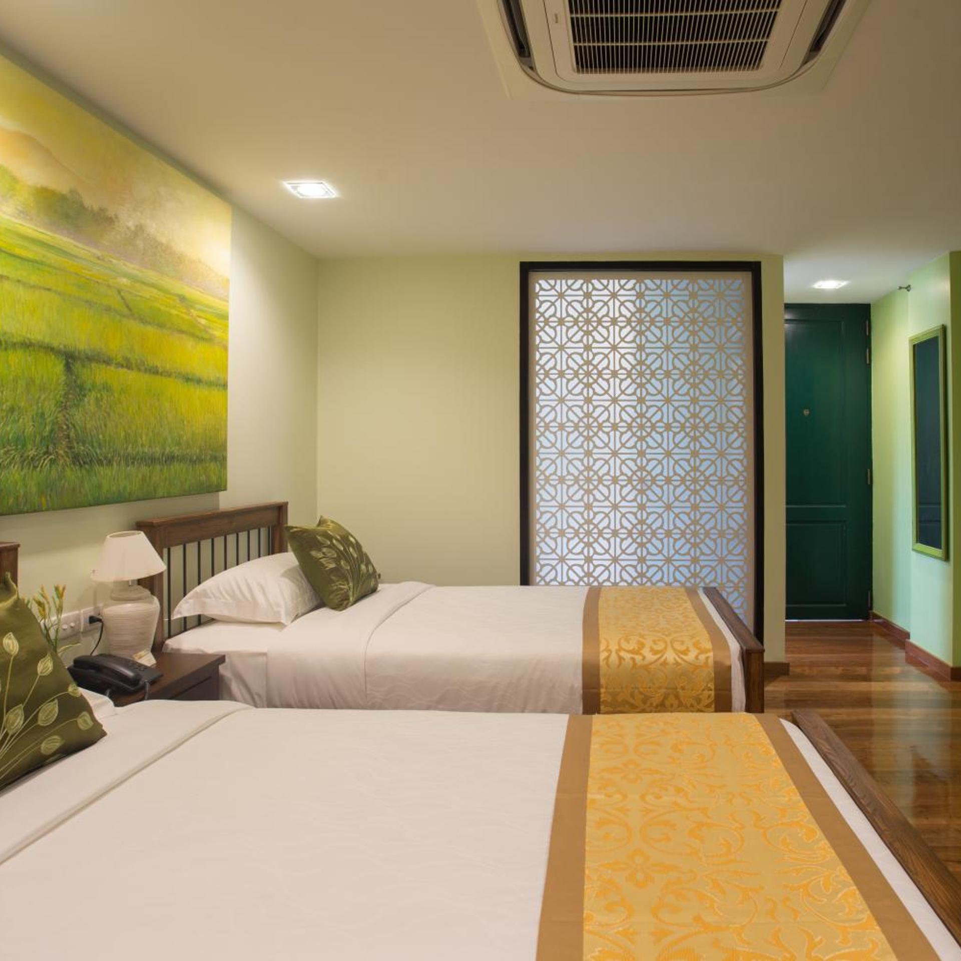 Deluxe, Twin Beds
