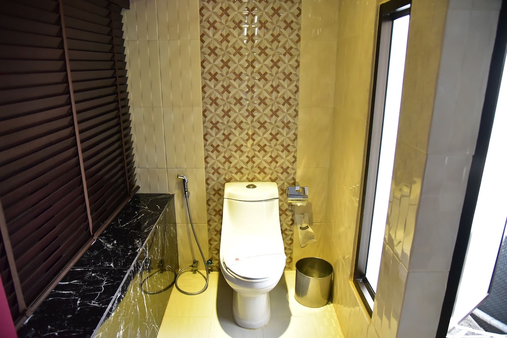 Grand Pink Hotel Hat Yai 48/49