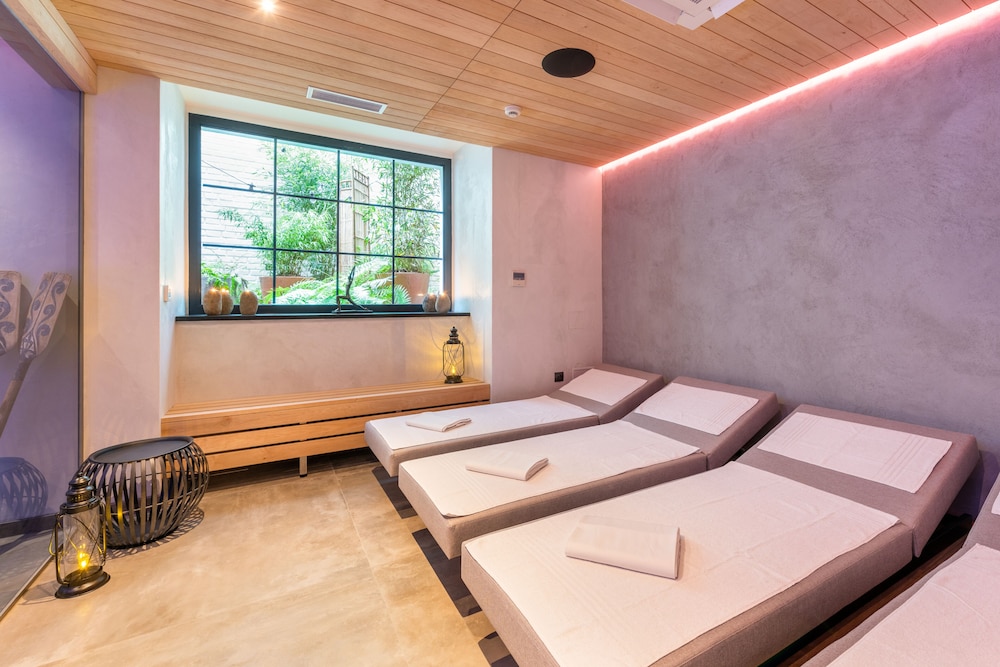 Mosaic House Design Hotel 33/69