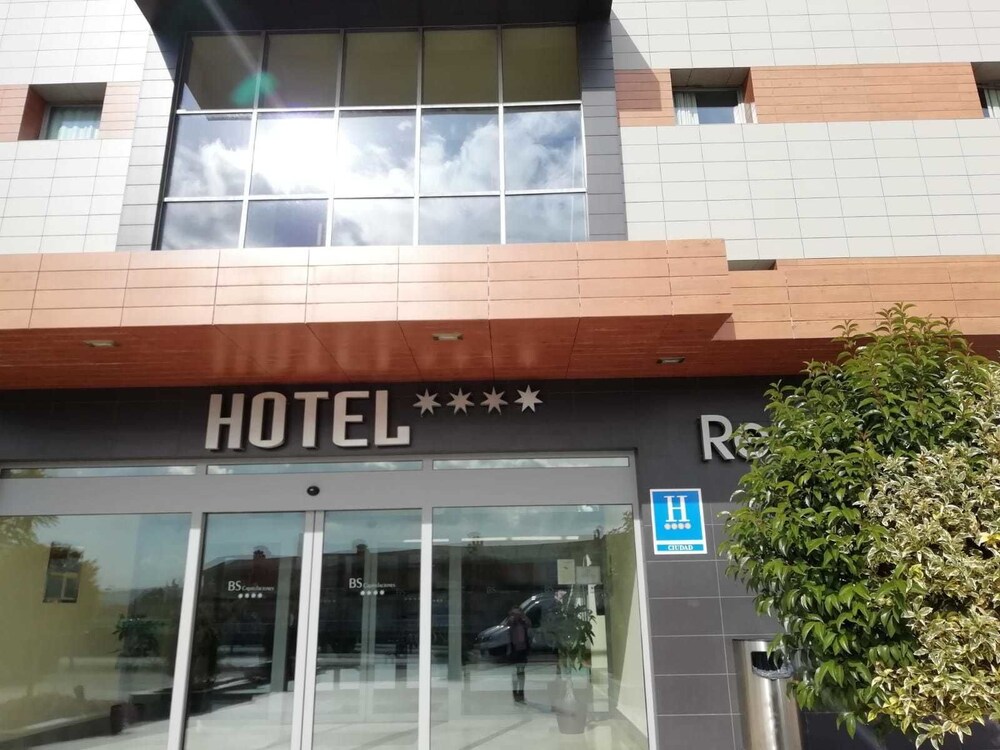 Hotel Bs Capitulaciones 1/28