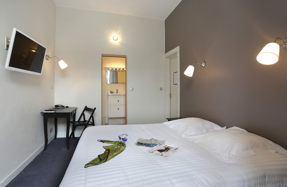 Inter Hotel Le Roncevaux 20/30