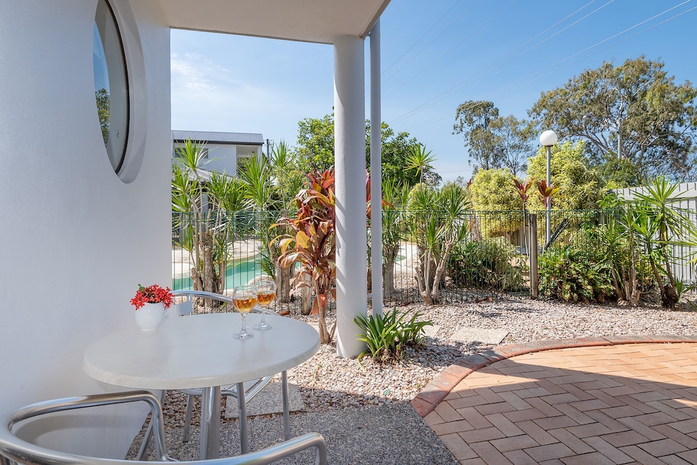 Anchor Motel Noosa 54/57
