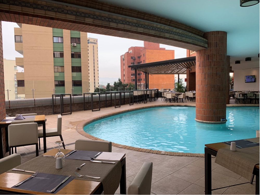 Hotel Dann Cali 25/55