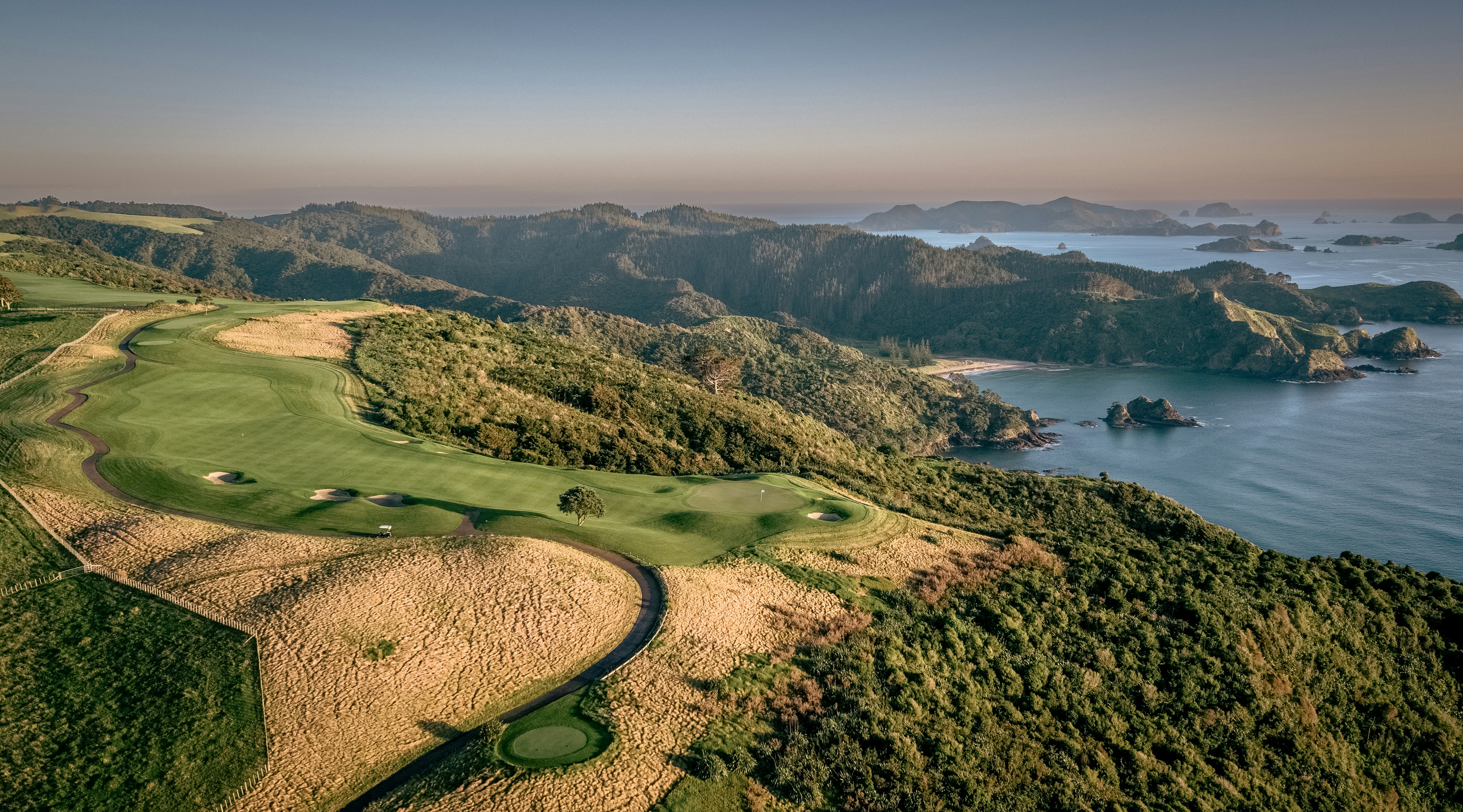 THE LODGE AT KAURI CLIFFS 16/19