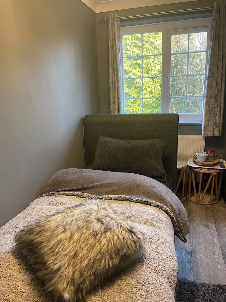 Room, Single, Single Bed, Private Bathroom, Small