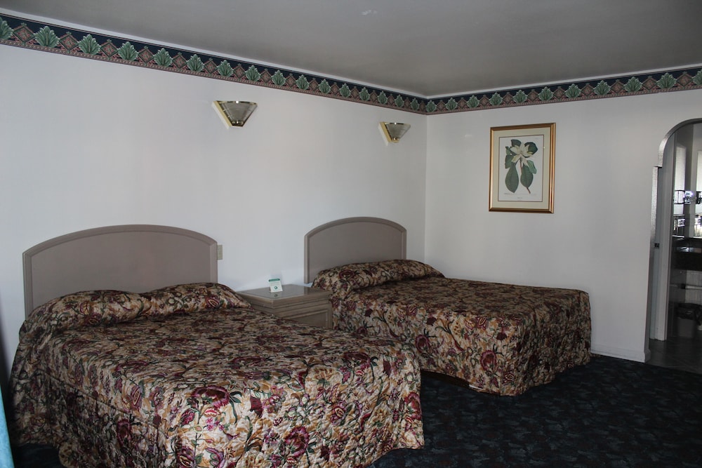 Best Whittier Inn 16/53