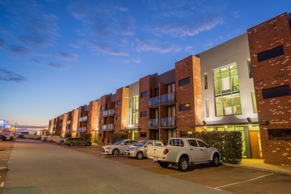Perth Ascot Central Apartment Hotel 59/68