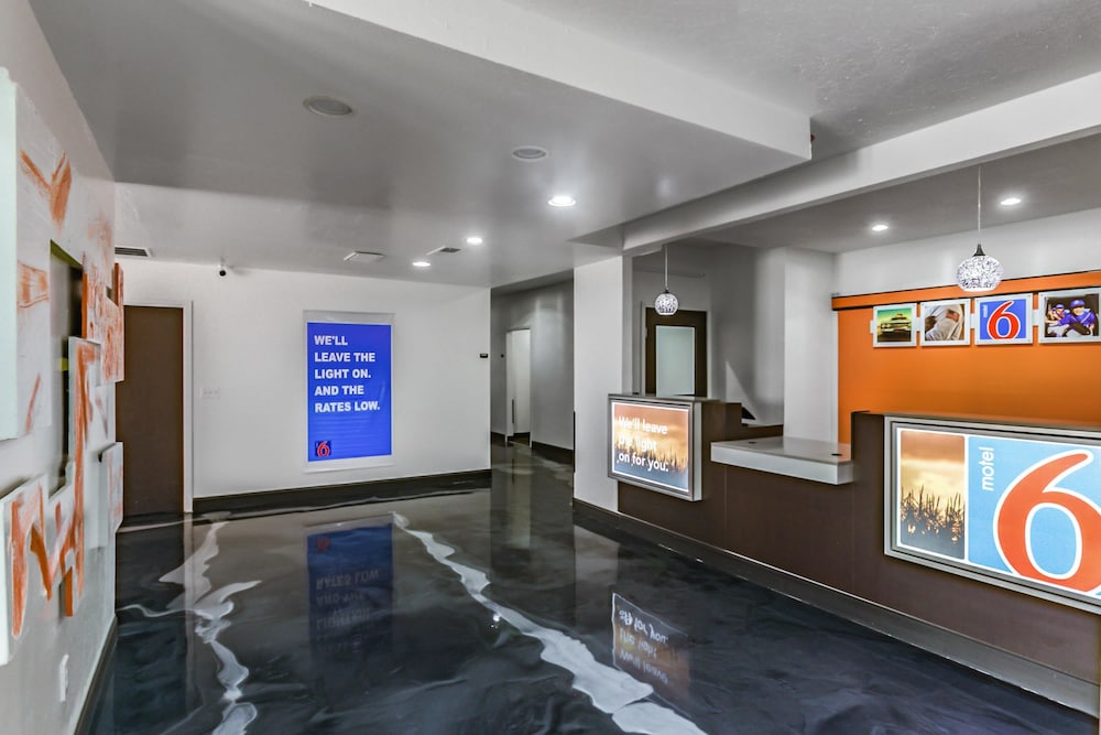 Motel6 Augusta, KS 8/37