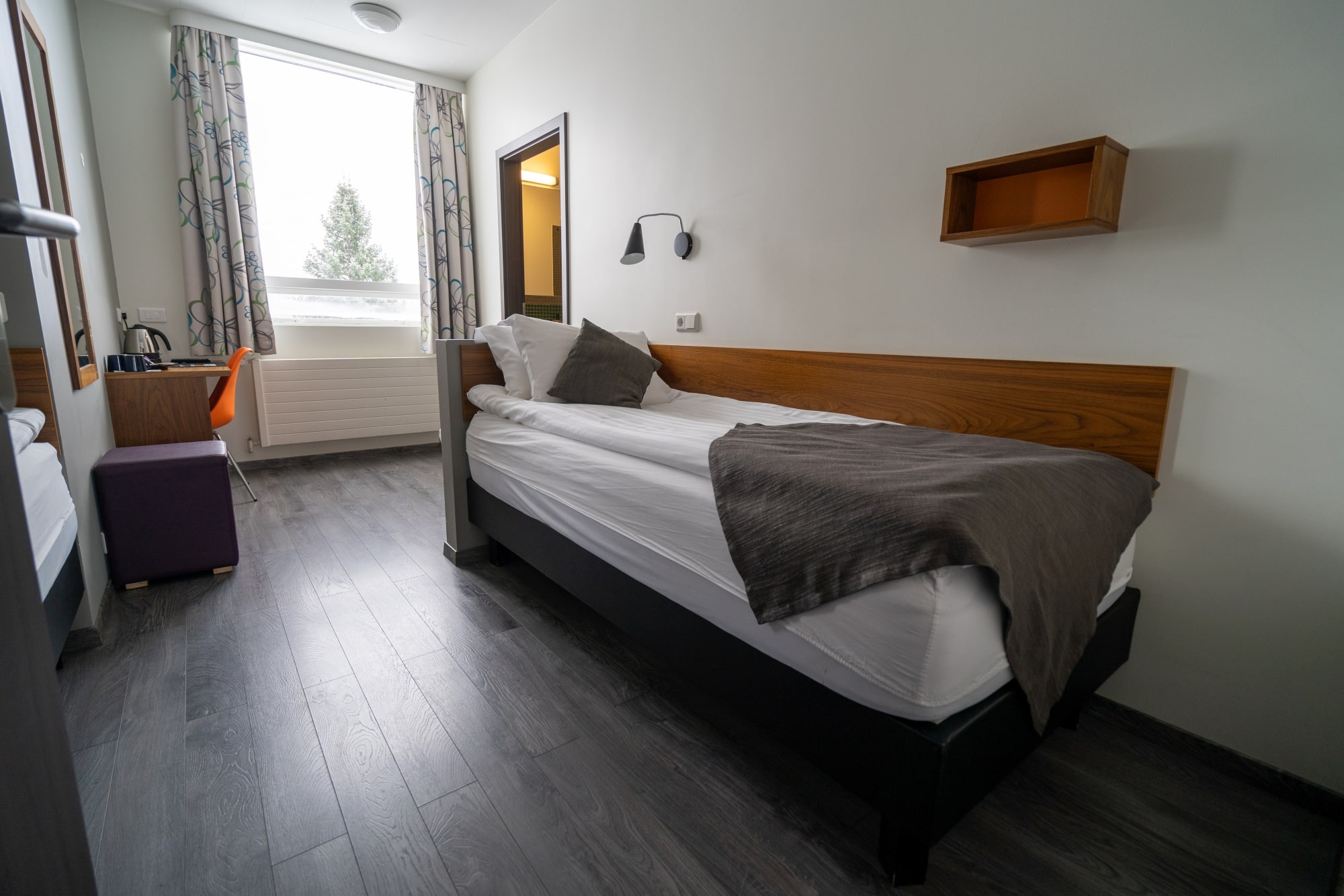Standard, Twin Beds