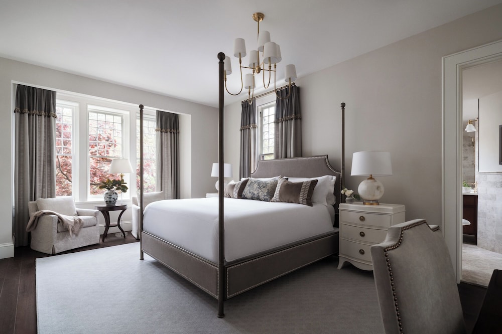 86 State Circle - Luxury Boutique Hotel 9/28