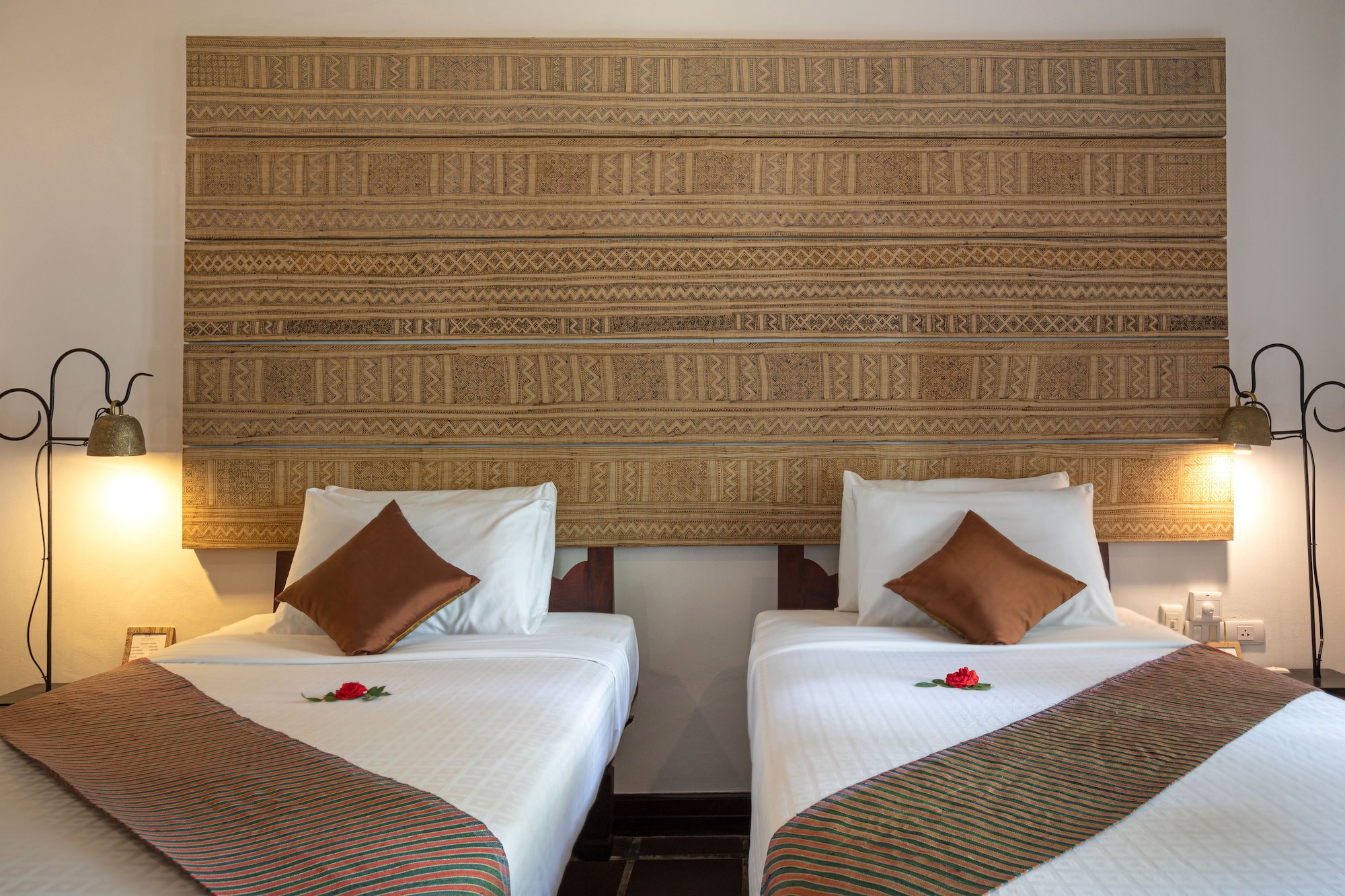 Palace Twin، Victoria Xiengthong Palace 6/8