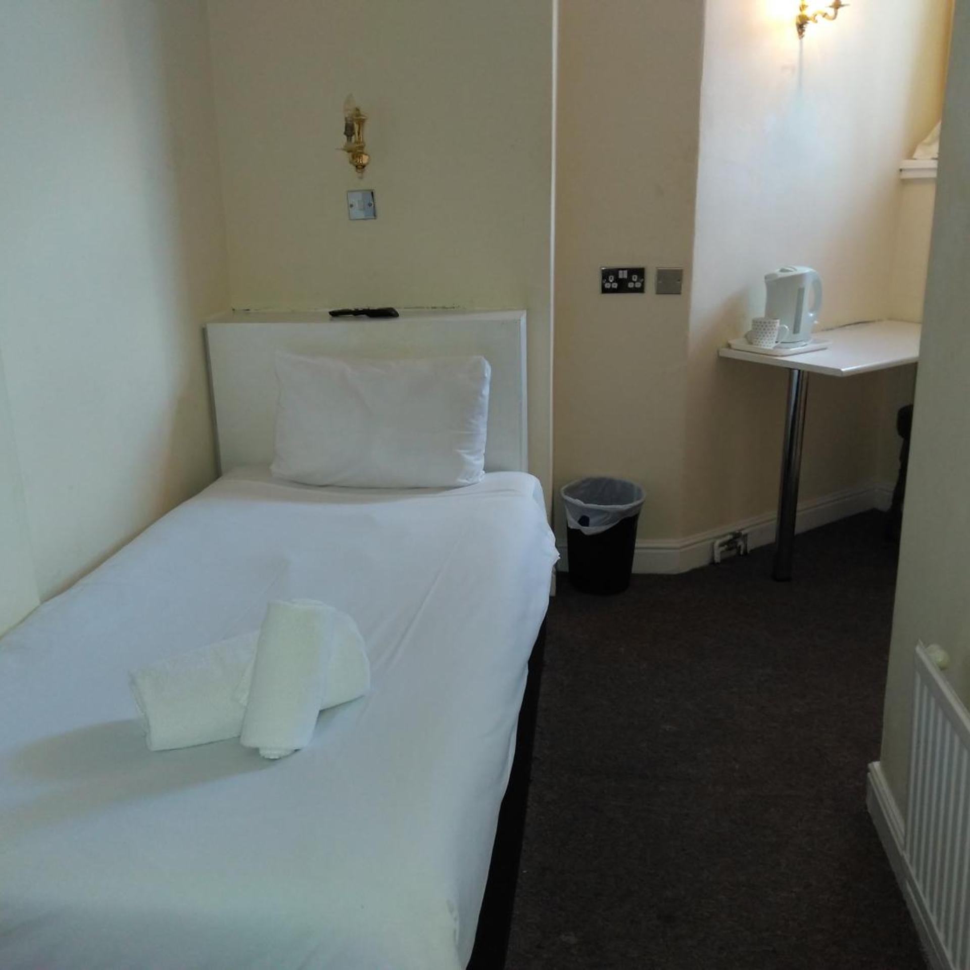 The Crown Hotel 30/37