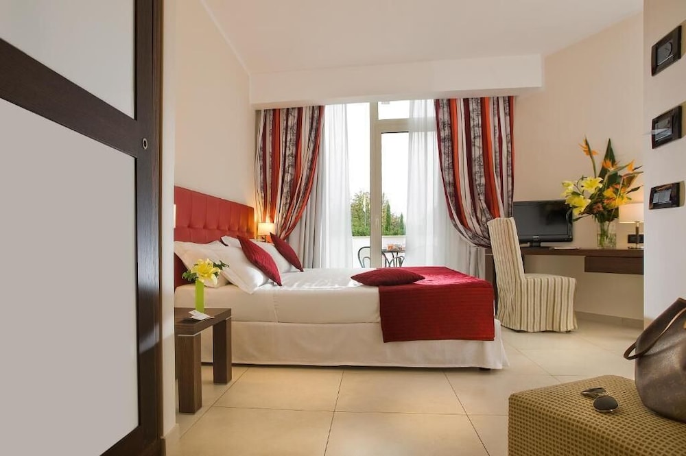 Cardinal Hotel St Peter 32/54
